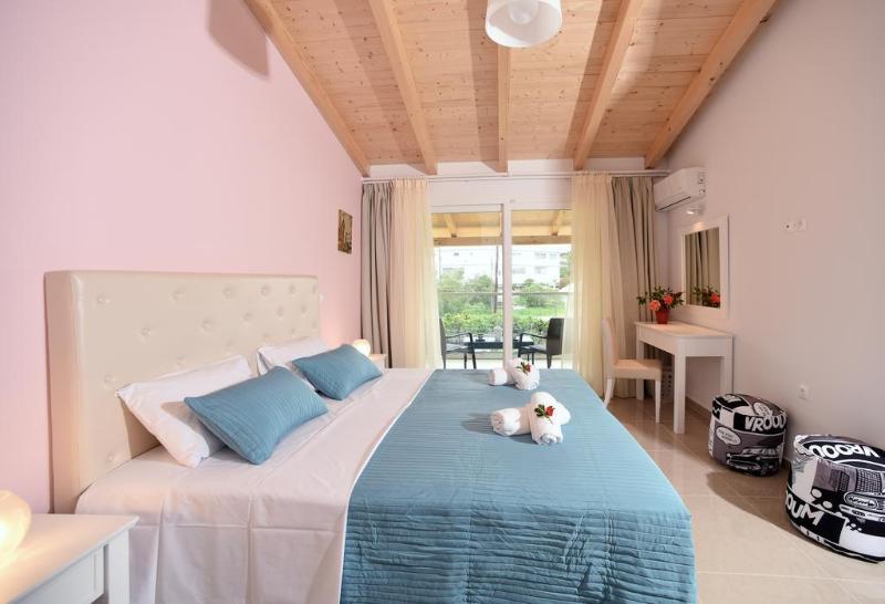 Palapart Gikas Suites And Studios Gouvia Eksteriør billede