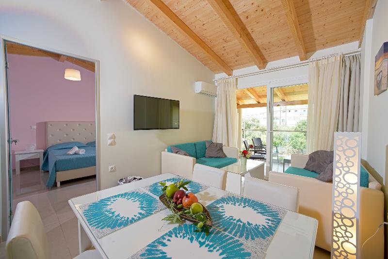Palapart Gikas Suites And Studios Gouvia Eksteriør billede